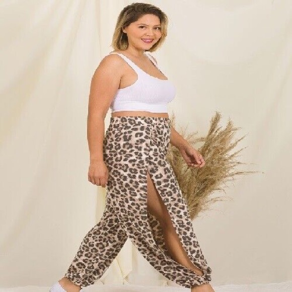Zenana Leopard Split Leg genie Joggers - Picture 3 of 3